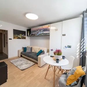 Apartament Metro Lux, Warszawa